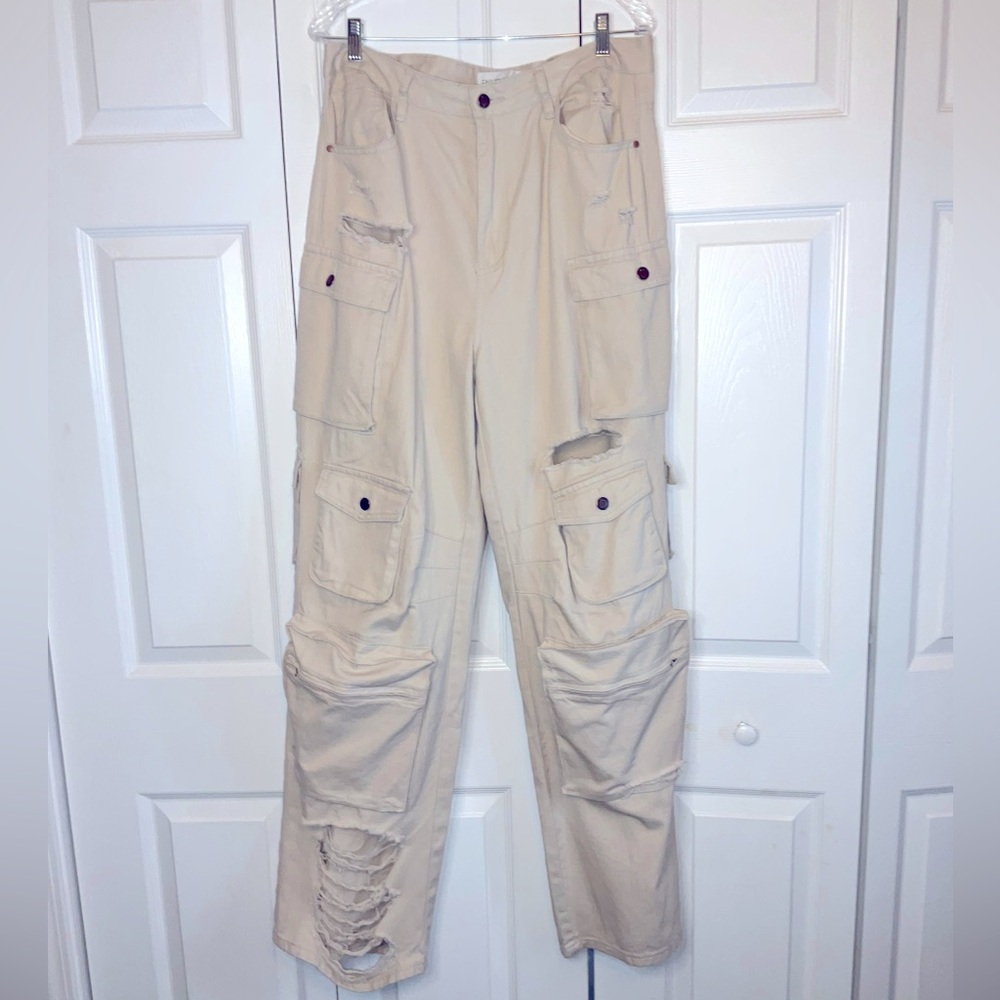 Fashion Nova women’s  Off-White Cargo Pants